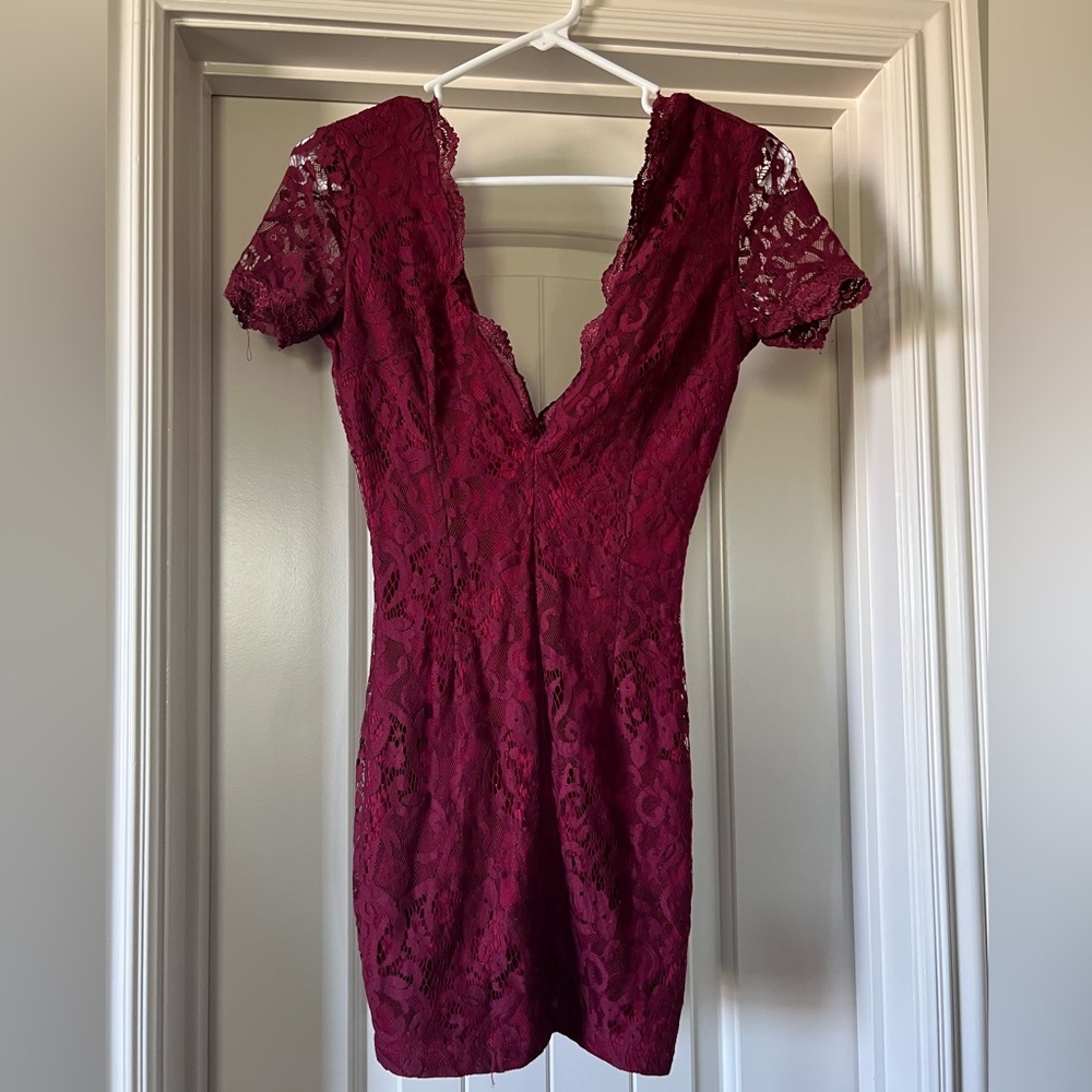 Tobi lace maroon dress